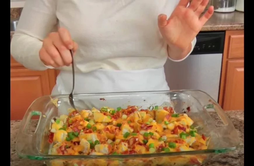 Mom’s cheesy bacon ranch potato recipe is the ultimate comfort dish