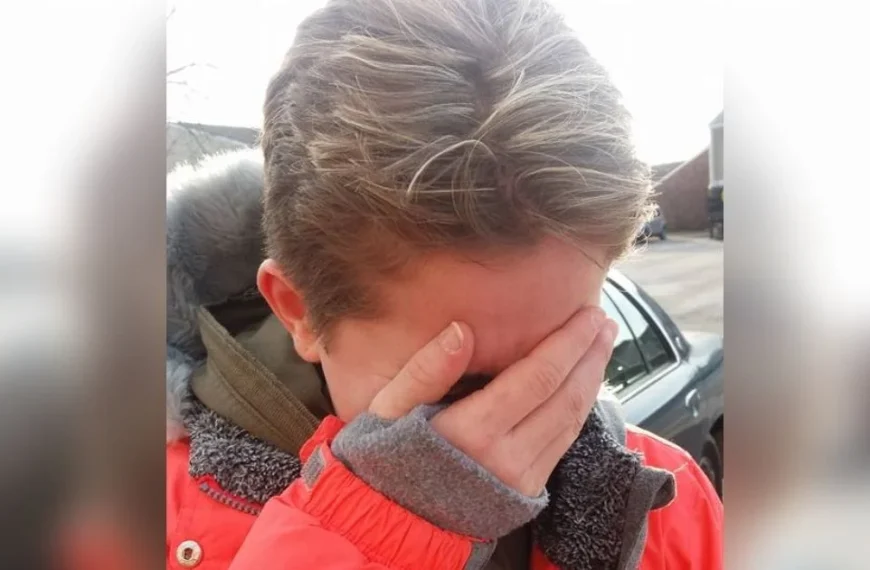 Mom gets teen daughter’s hair done for her birthday then dad and stepmom chop it all off